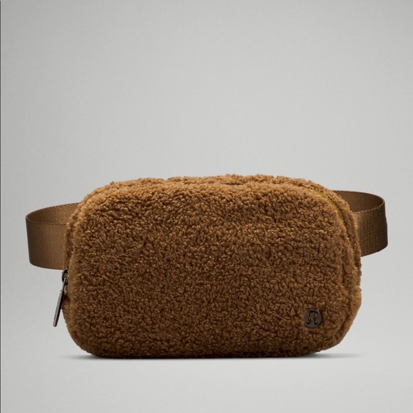 Lululemon Everywhere Fleece Belt Bag - Brand new w/tags, burnt caramel colour
